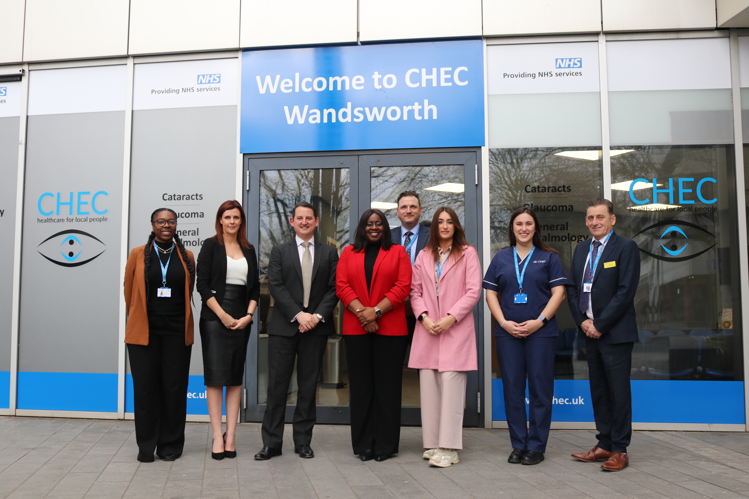 (L-R): CHEC Wandsworth NHS Partnership Executive, Lataliya Blackman-Williams; CHEC Mobilisation Manager, Christina Whittaker, CHEC Deputy CEO, Matt Currall; Marsha de Cordova, Labour MP for Battersea; CHEC’s Head of Partnerships for the South, Steven Hunkin; CHEC Wandsworth Hospital Manager Amy Notschild, CHEC NHS Partnership Executive, Alicia Pompon; CHEC’s Chief Medical Officer, Des Breen.”